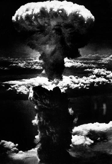 die zerstörerische Kraft der Atombombe prägt das 20. Jahrhundert